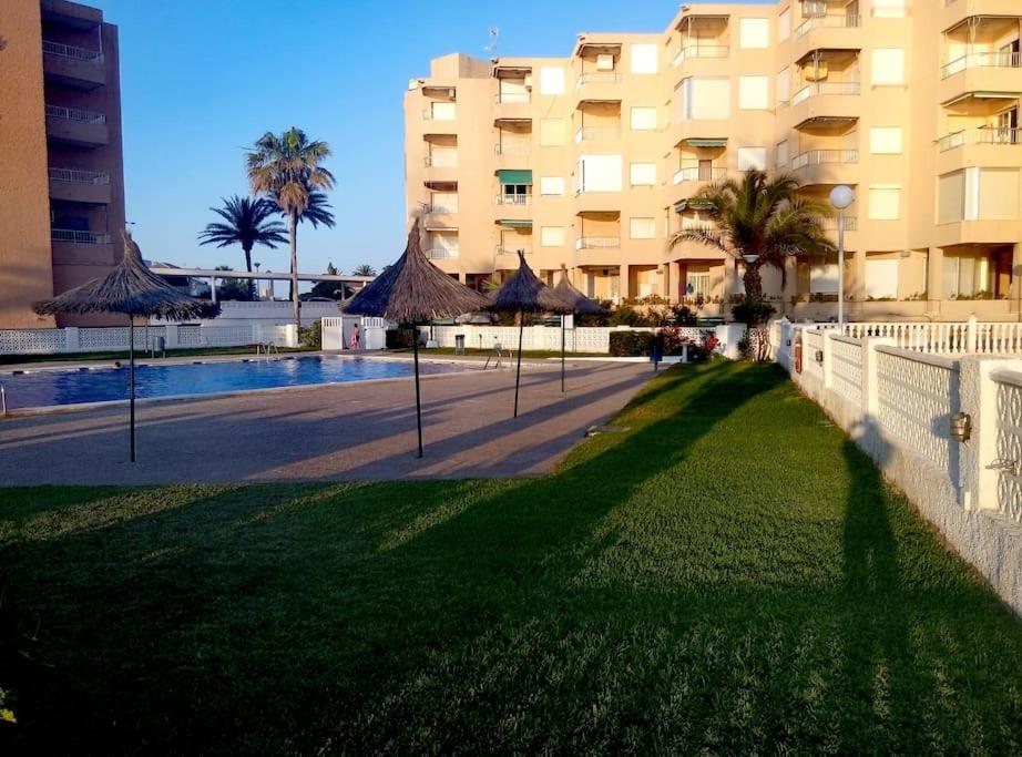 Apartamento En Primera Linea De Playa 무르시아 외부 사진